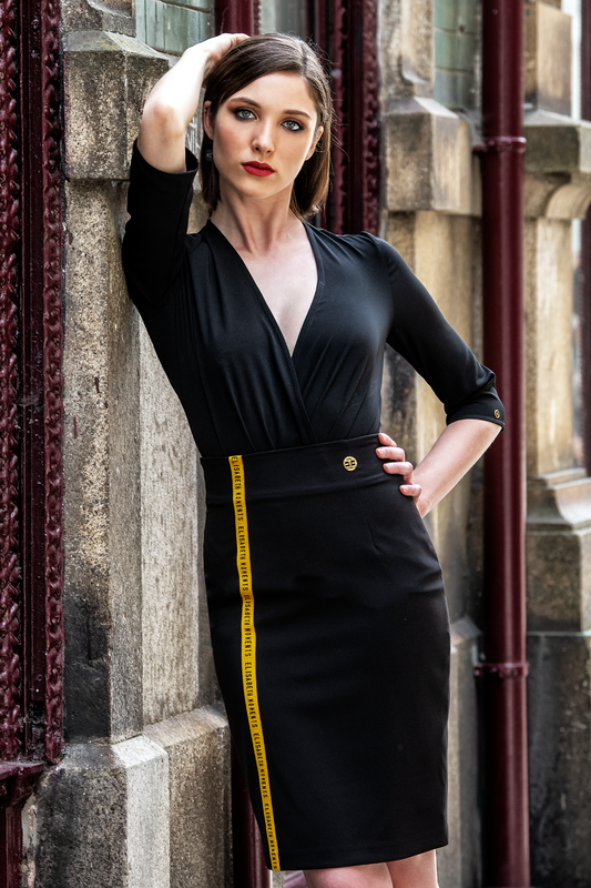 Saia Signature Black & Golden Touch